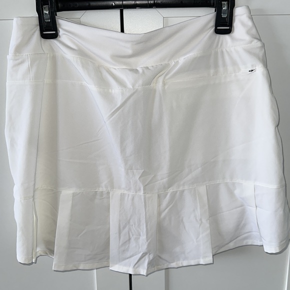 NIKE GOLF SKORT- WHITE - Picture 10 of 11